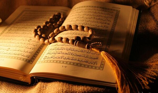 عکس نوشته سنگینی حق الناس با قرآن حل نمیشه