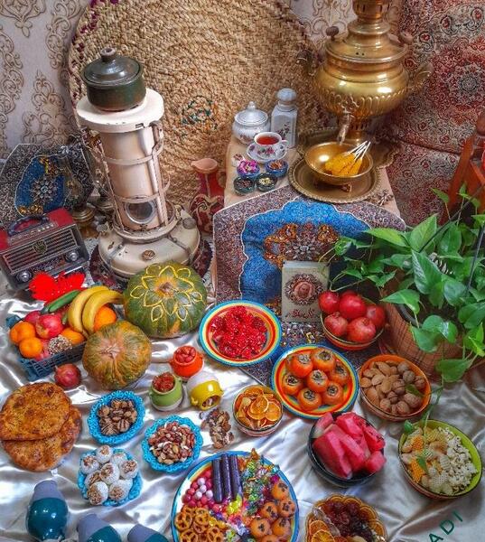 عکس از سفره یلدا