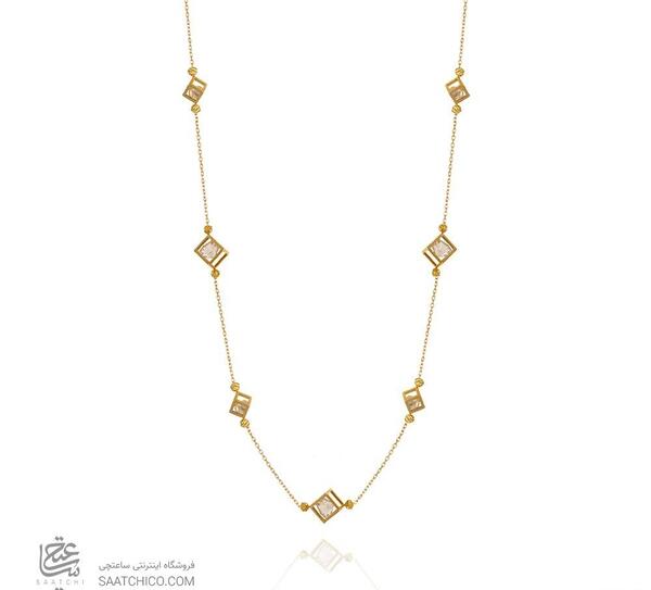 عکس گردنبند رو لباسی طلا