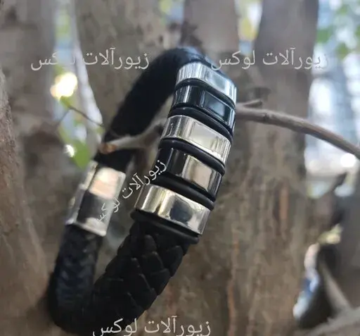عکس دستبند چرمی