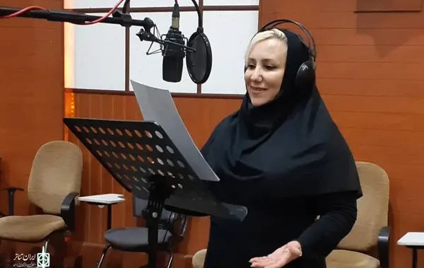 عکس خانم فریبا طاهری مجری شبکه آموزش