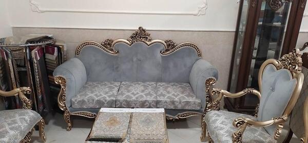 عکس مبل سلطنتی طلایی