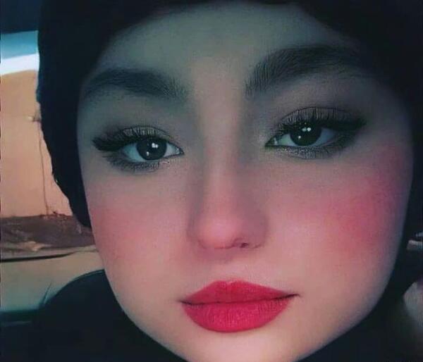 عکس سارا و نیکا با آرایش غلیظ