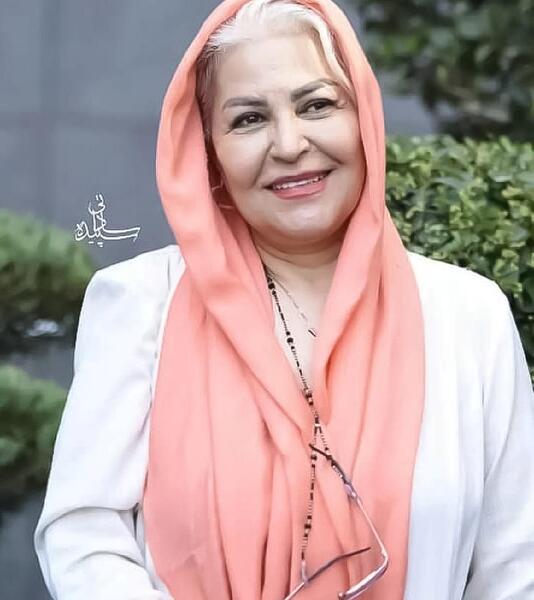 عکس زهره قوی بال
