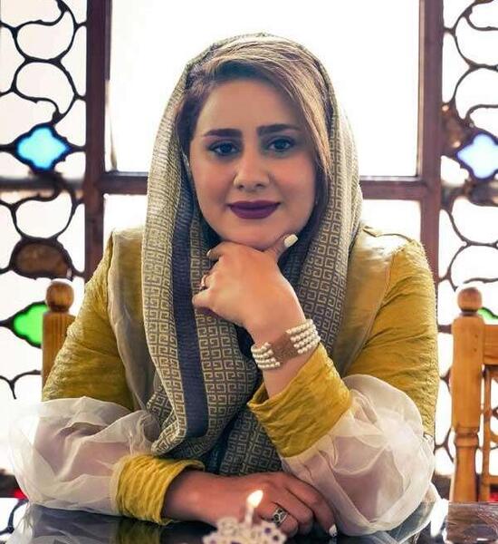 عکس زهره قوی بال