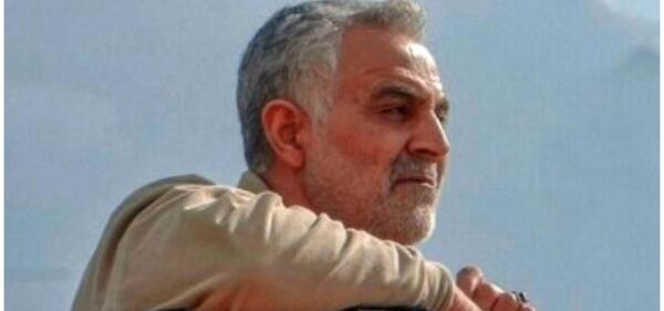 عکس قاسم سلیمانی با رهبر