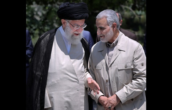 عکس اقای رئیسی با حاج قاسم