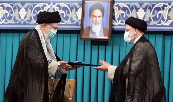 عکس رهبری و رئیسی