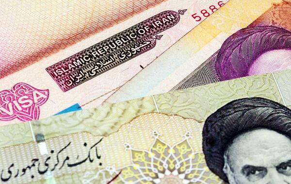 بهترین لباس برای عکس پاسپورت