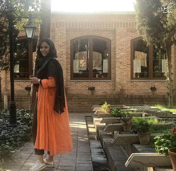 عکس بازیگر نقش سارا در هم گناه
