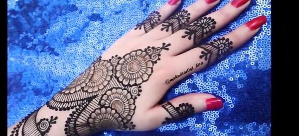 عکس حنا هندی روی دست