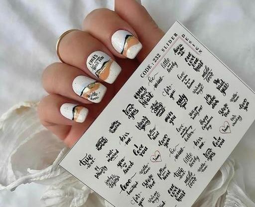 عکس مدل ناخن حروف انگلیسی