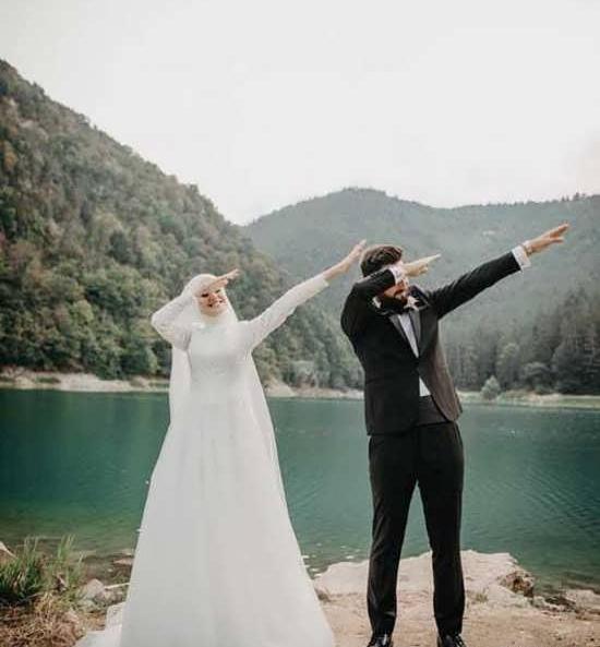 دانلود عکس ژست عروس و داماد در آتلیه