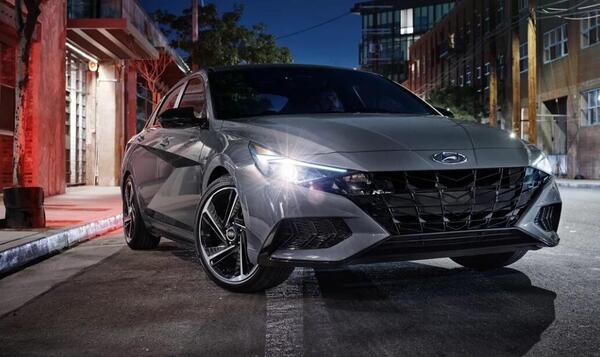 عکس ماشین hyundai elantra