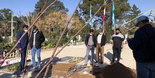 عکس مراسم دفن آزاده نامداری