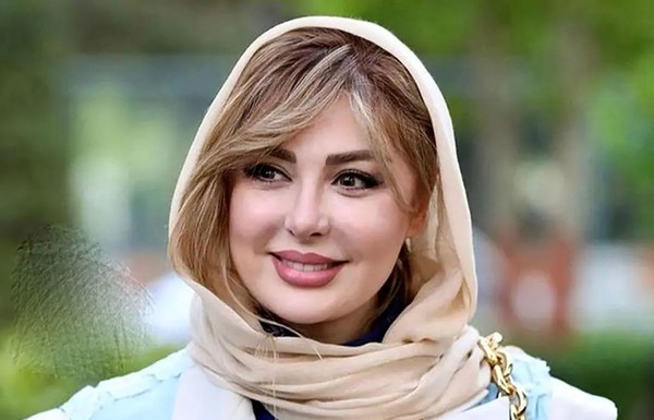 عکسی از نیوشا ضیغمی