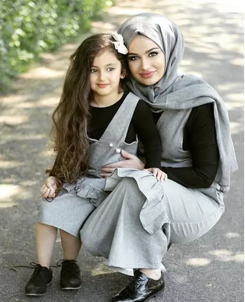 عکس نوشته فانتزی مادر و دختر