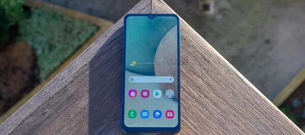 مقایسه عکس گوشی a12 با a21s