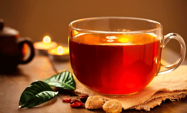 عکس لیوان چای در طبیعت