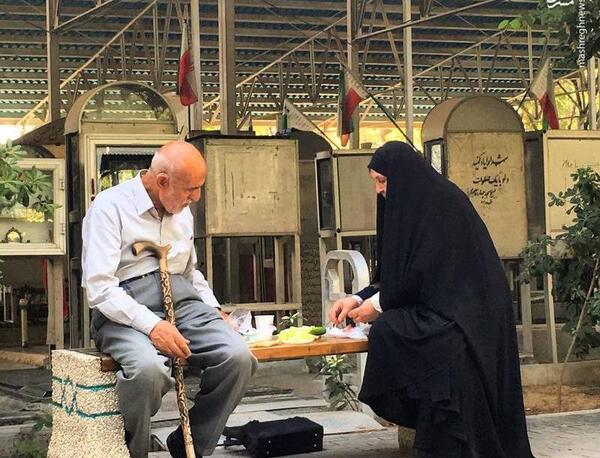 عکس عاشقانه صبحانه