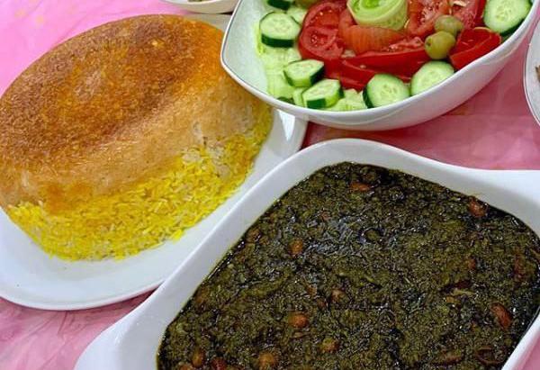 عکس تزیین برنج و قورمه سبزی