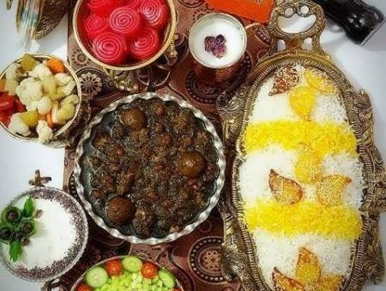عکس تزیین برنج و قورمه سبزی