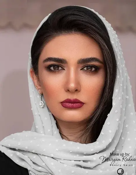 عکس چشمان لیندا کیانی