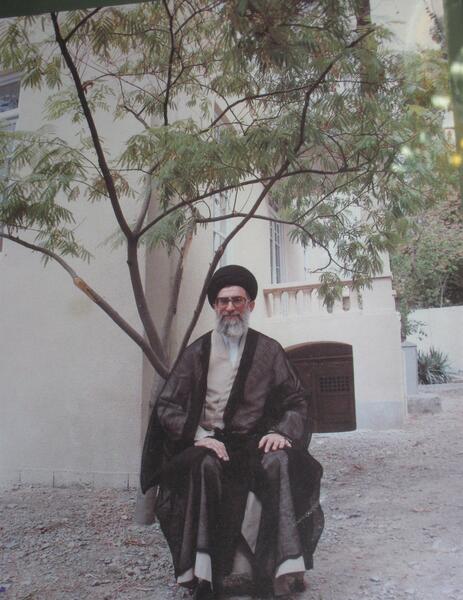 عکس رهبری قدیمی