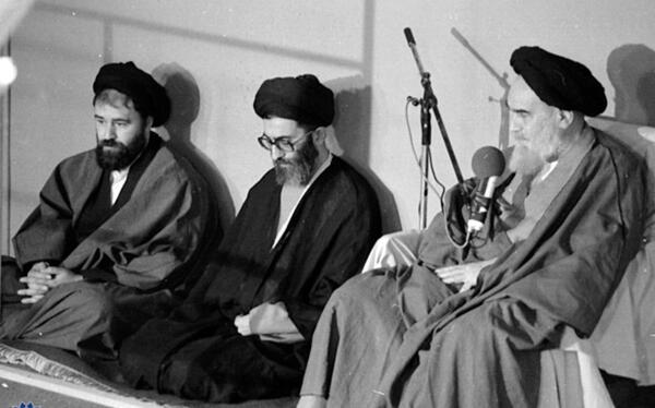 عکس رهبری قدیمی