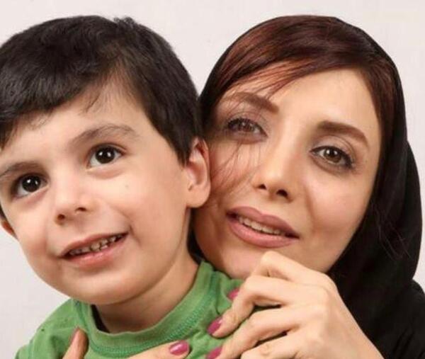 عکس رویا میرعلمی و فرزندش