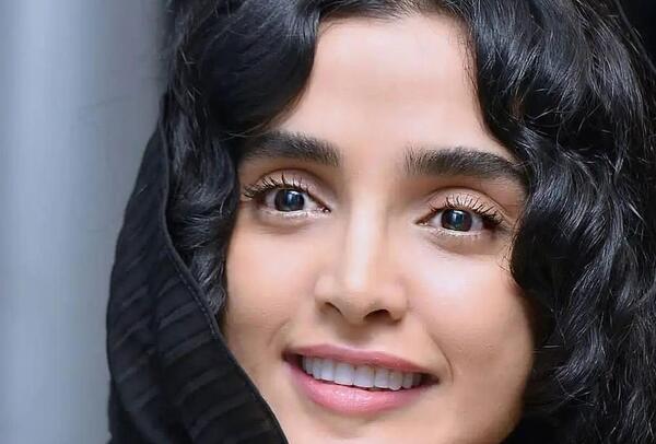 عکس الهه حصاری و پدرش