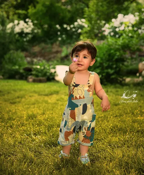 عکس کودک طبیعت