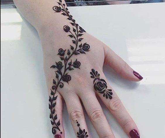 عکس حنا روی دست برای کودکان