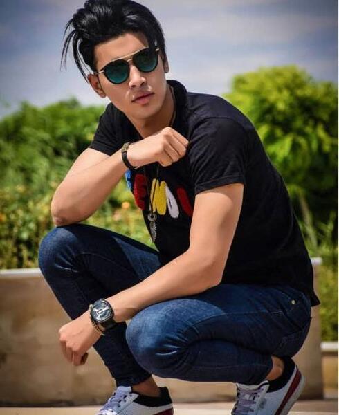 عکس فیک پسر با عینک