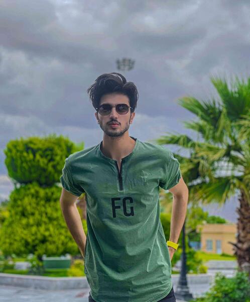 عکس فیک پسر با عینک