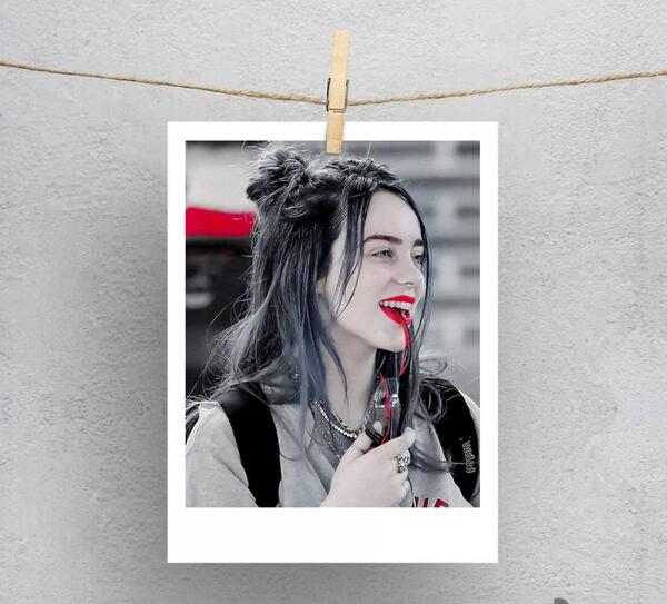 عکس بیلی ایلیش برای استیکر