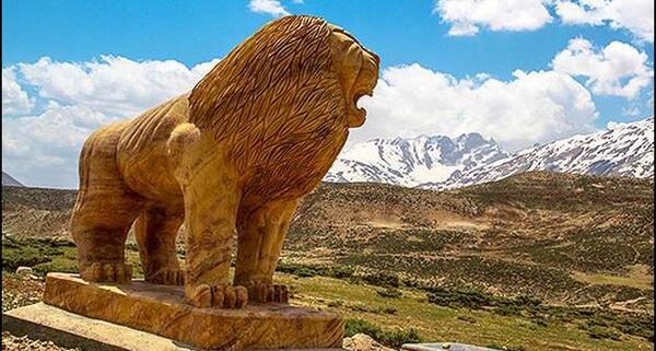 عکس شیر روی سنگ قبر