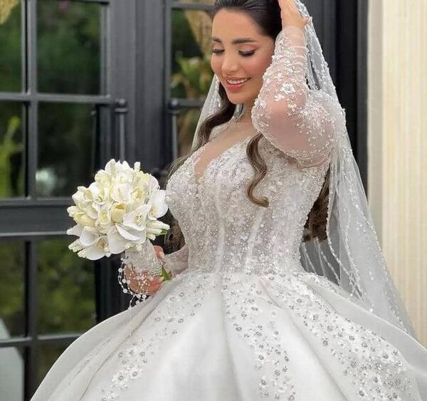 عکس سیندرلا با لباس عروس