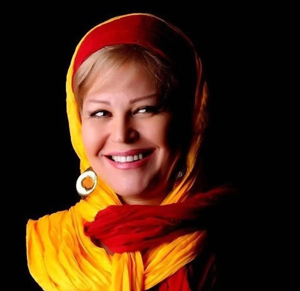 عکس اکرم محمدی در ستایش