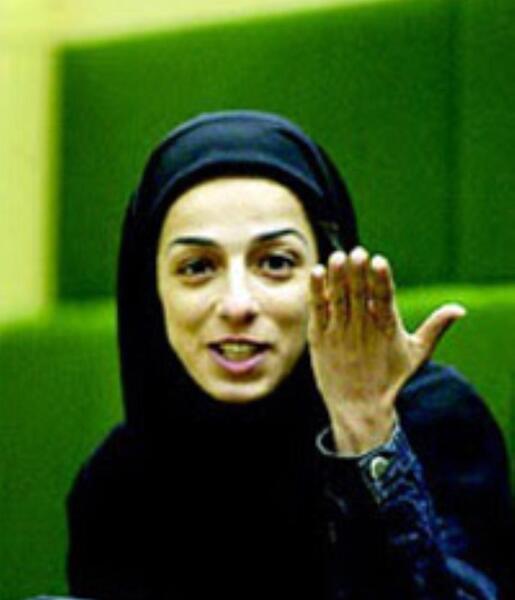 عکس با حجاب مسیح علینژاد