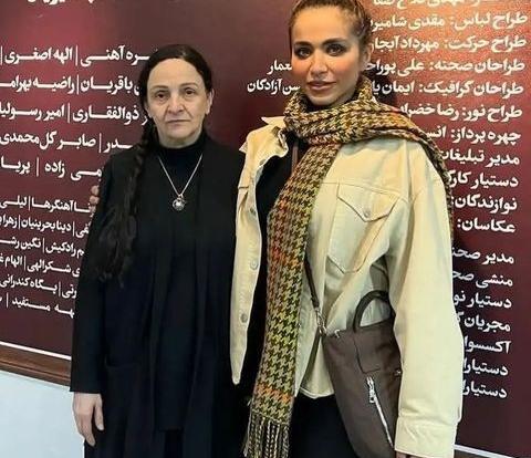 عکس خانوادگی گلاب آدینه