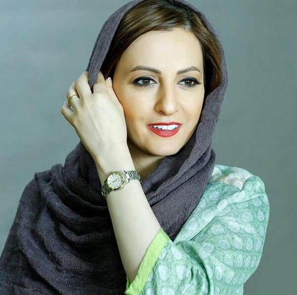 عکس شقایق دهقان با خانواده اش