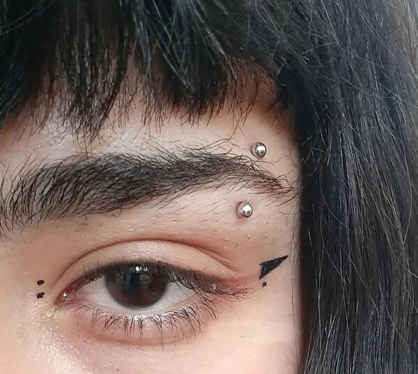 عکس پیرسینگ روی ابرو