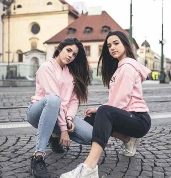 عکس رفیق دخترونه اینستا
