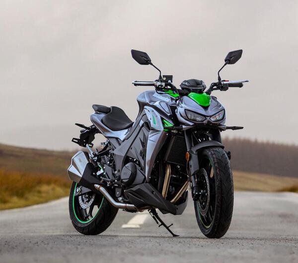 عکس موتور طرح z1000