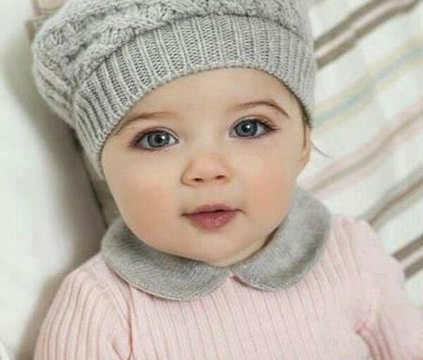 عکس دختر بچه چشم رنگی