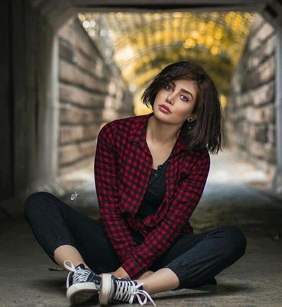 ژست عکس لش دخترانه