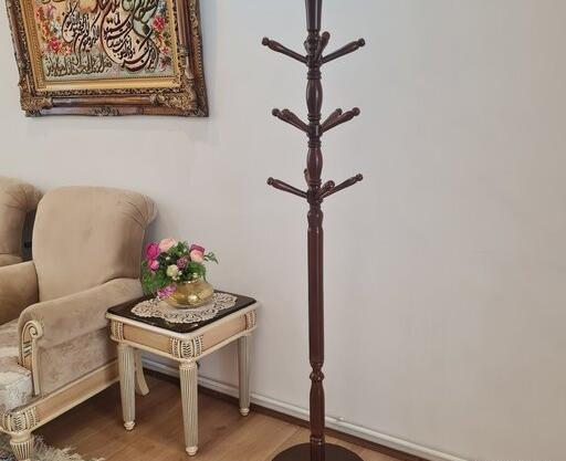 عکس جالباسی ایستاده چوبی