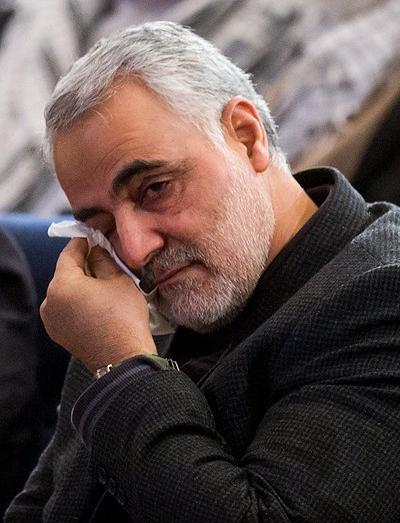 عکس گریه سردار سلیمانی
