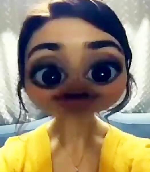 عکس دختر با برنامه اسنپ چت